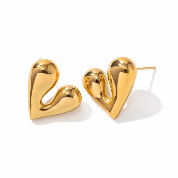 18K Gold Plated Heart Earrings*Stud Earrings* - Picture 7 of 9
